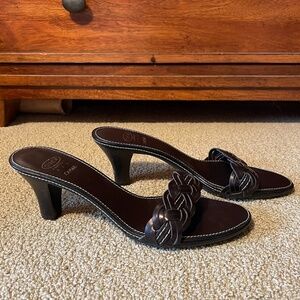 CIRCA JOAN & DAVID black leather heels